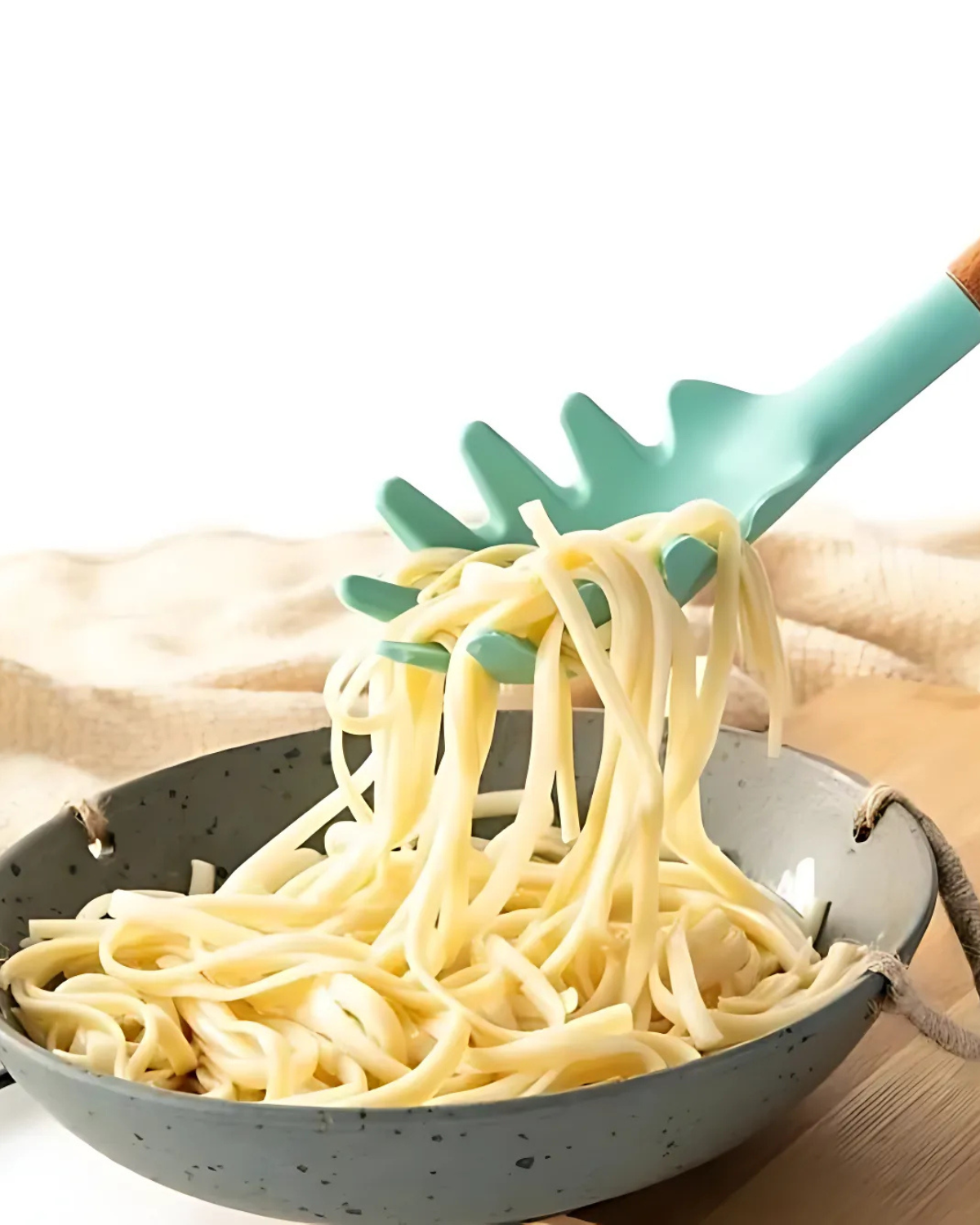 Set di utensili da cucina in silicone ecologico con manici in bambù