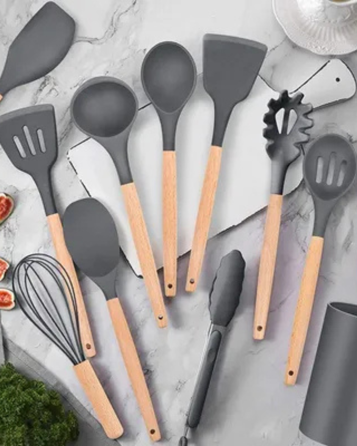Set di utensili da cucina in silicone ecologico con manici in bambù